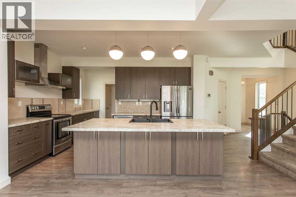 Photo 11 of 26 Vienna Close, Red Deer AB