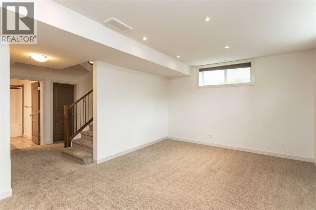 Photo 36 of 26 Vienna Close, Red Deer AB