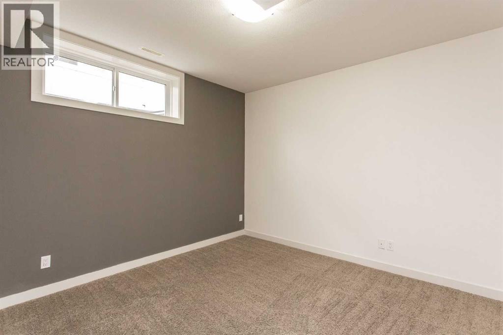 Photo 37 of 26 Vienna Close, Red Deer AB