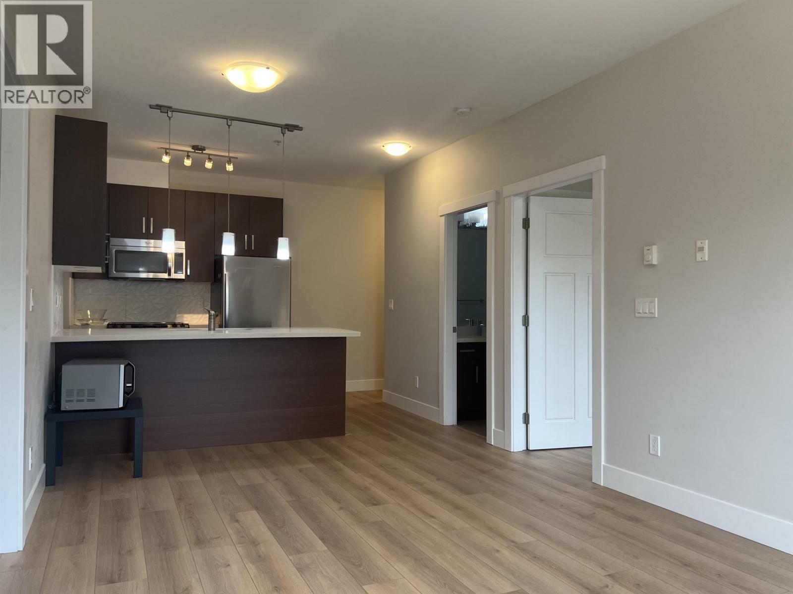 Photo 3 of 205 5288 Beresford Street, Burnaby BC