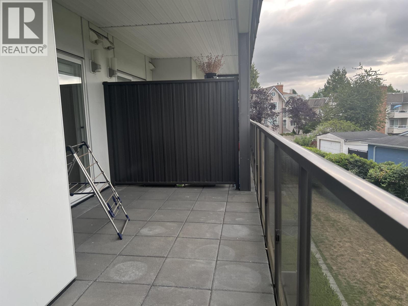Photo 1 of 205 5288 Beresford Street, Burnaby BC