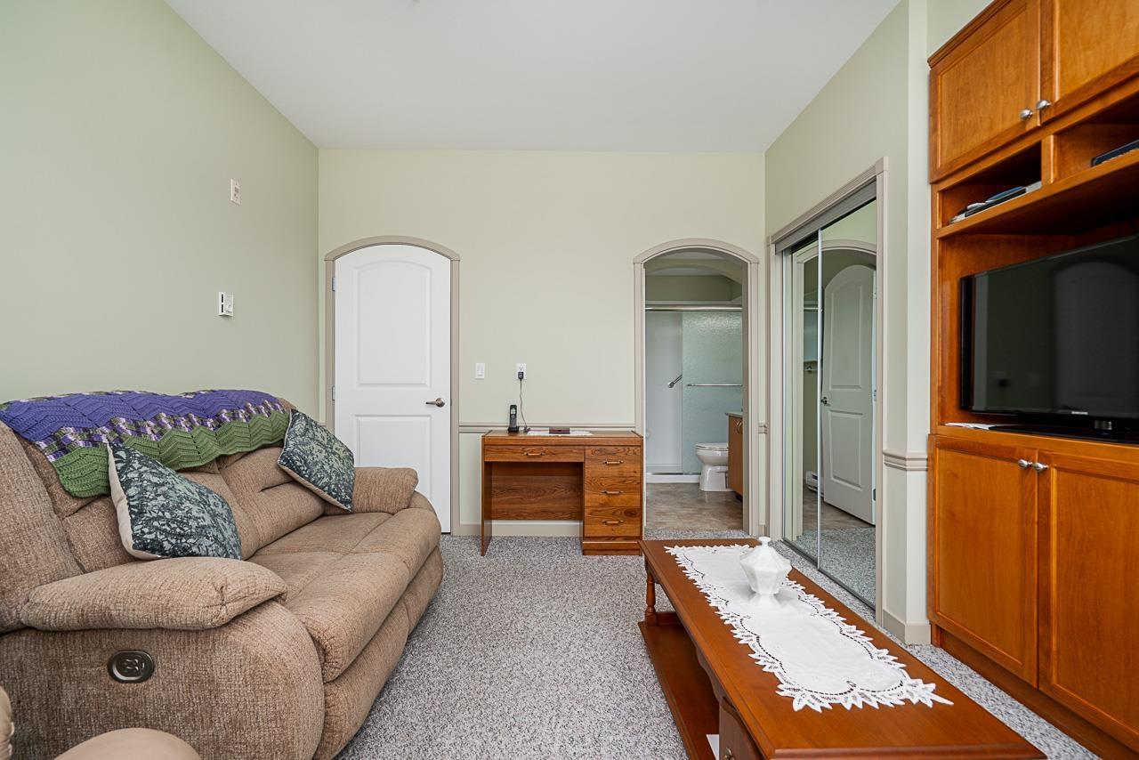 Photo 30 of 311 33485 South Fraser Way, Abbotsford BC