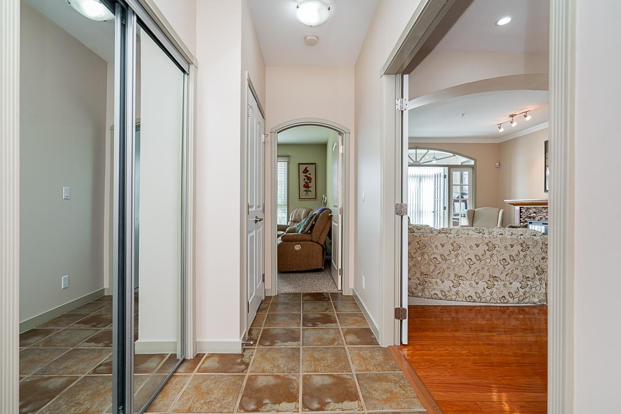 Photo 6 of 311 33485 South Fraser Way, Abbotsford BC