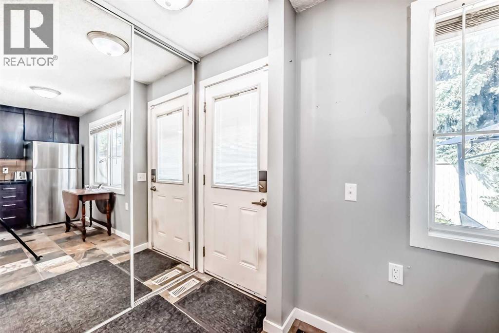 Single Family House for Sale in  Queenston Gardens SE Queensland Calgary 