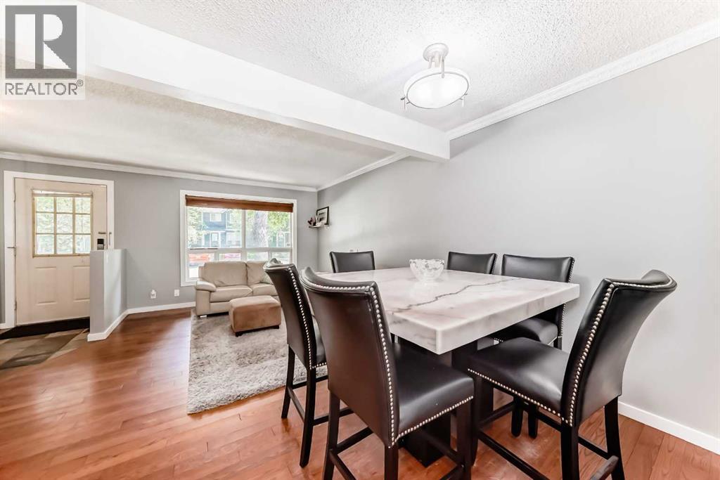 Single Family House for Sale in  Queenston Gardens SE Queensland Calgary 