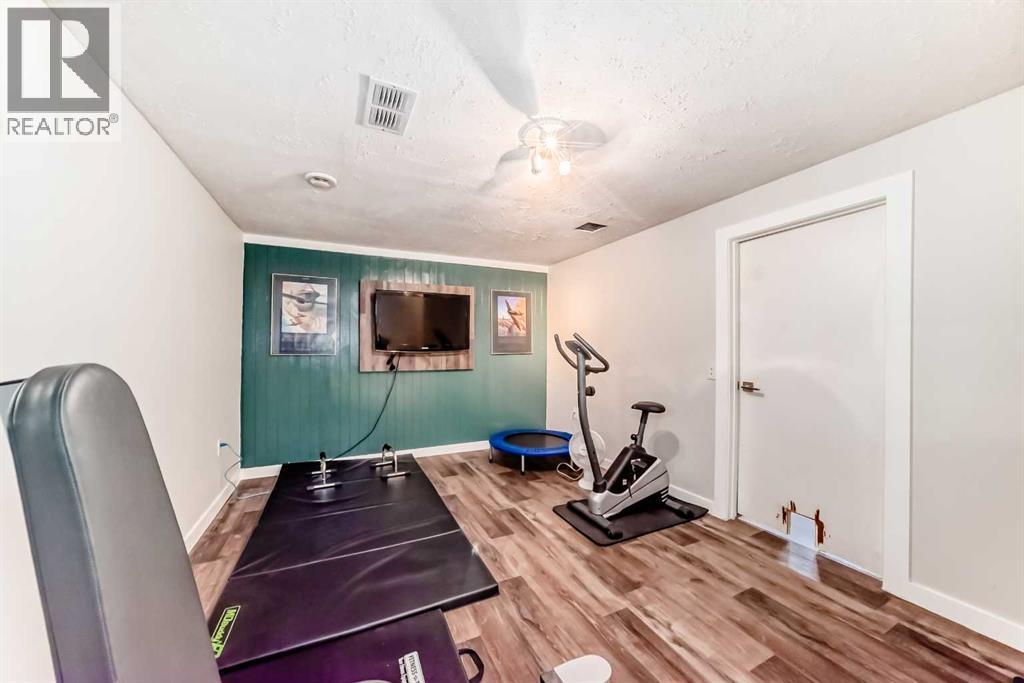 Single Family House for Sale in  Queenston Gardens SE Queensland Calgary 