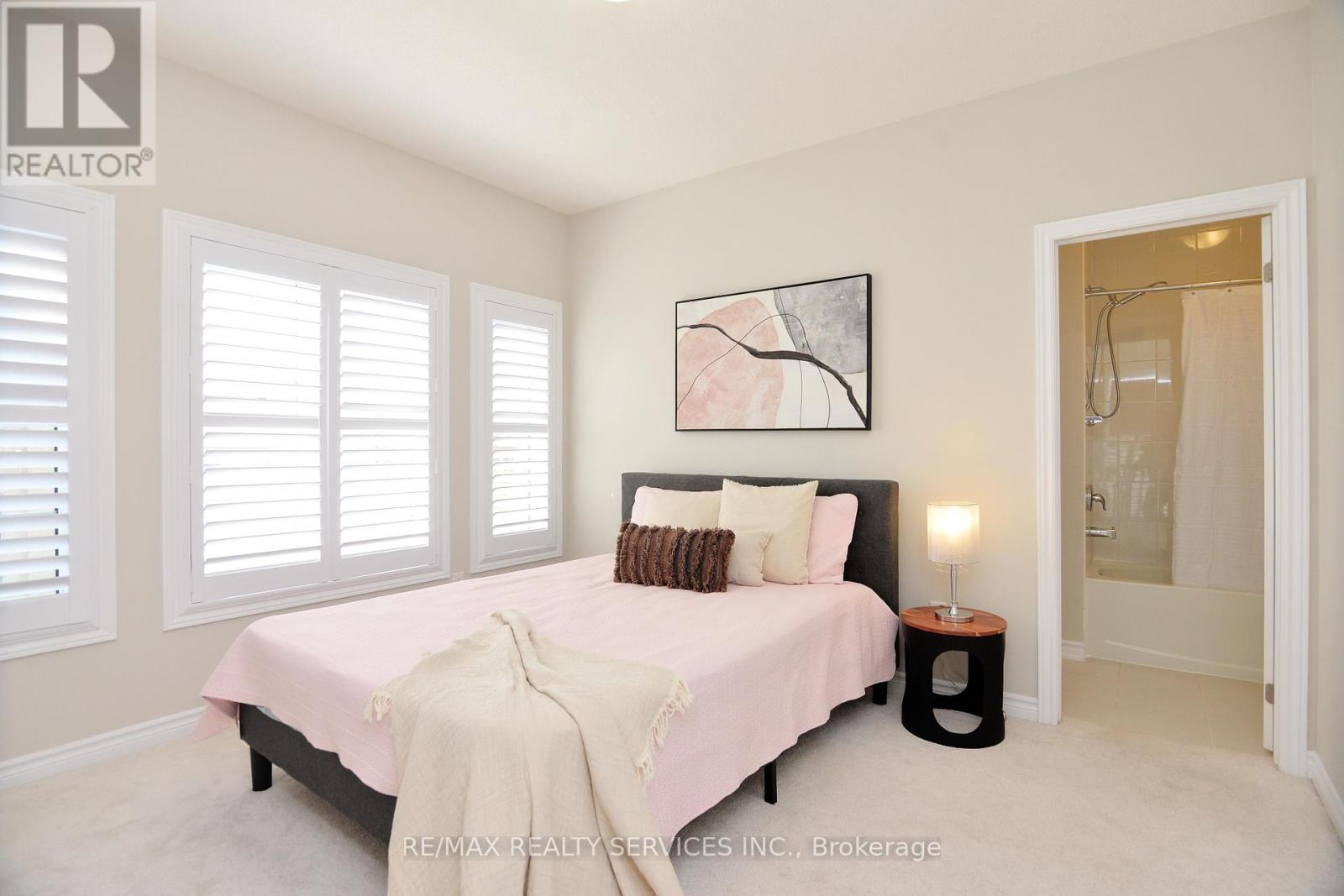 Photo 38 of 24 Bachelor Street, Brampton ON