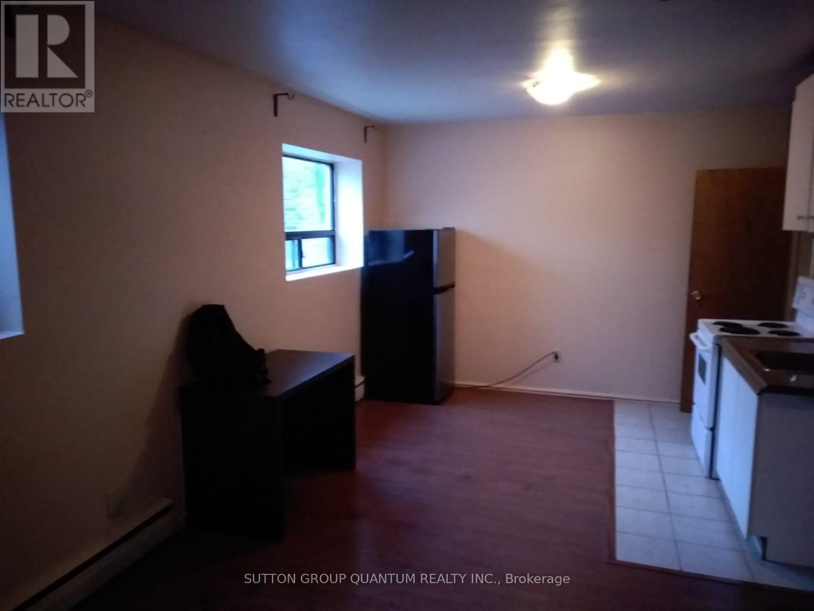 Photo 5 of 5 25 A Milton Street, Toronto ON