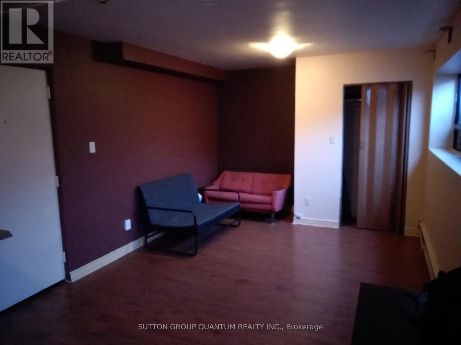 Photo 6 of 5 25 A Milton Street, Toronto ON