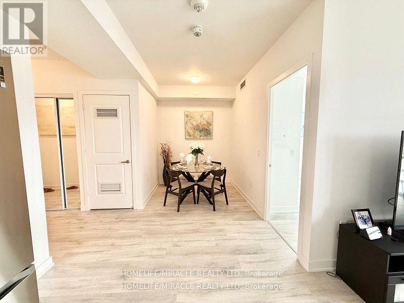 Photo 4 of 1207 4675 Metcalfe Avenue, Mississauga ON