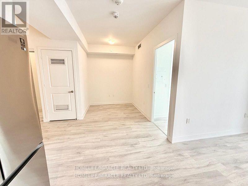 Photo 6 of 1207 4675 Metcalfe Avenue, Mississauga ON