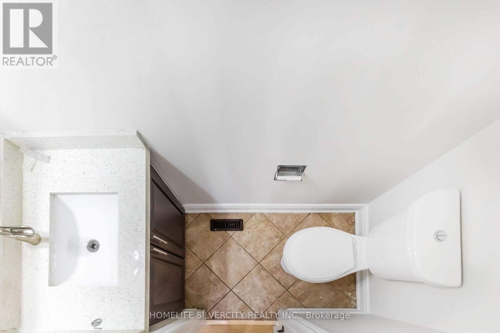 Photo 17 of 26 Cresswell Drive, Brampton ON