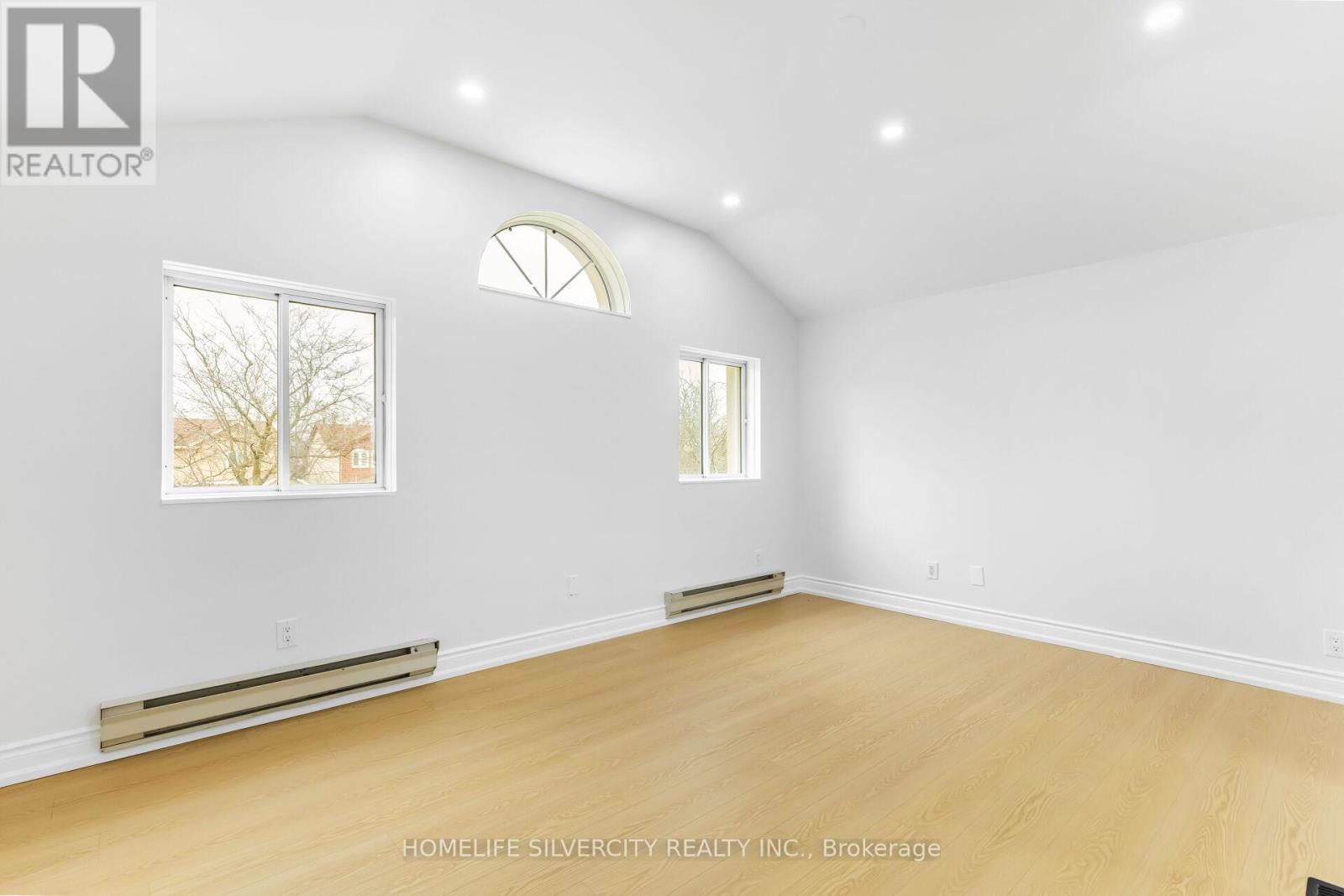 Photo 20 of 26 Cresswell Drive, Brampton ON