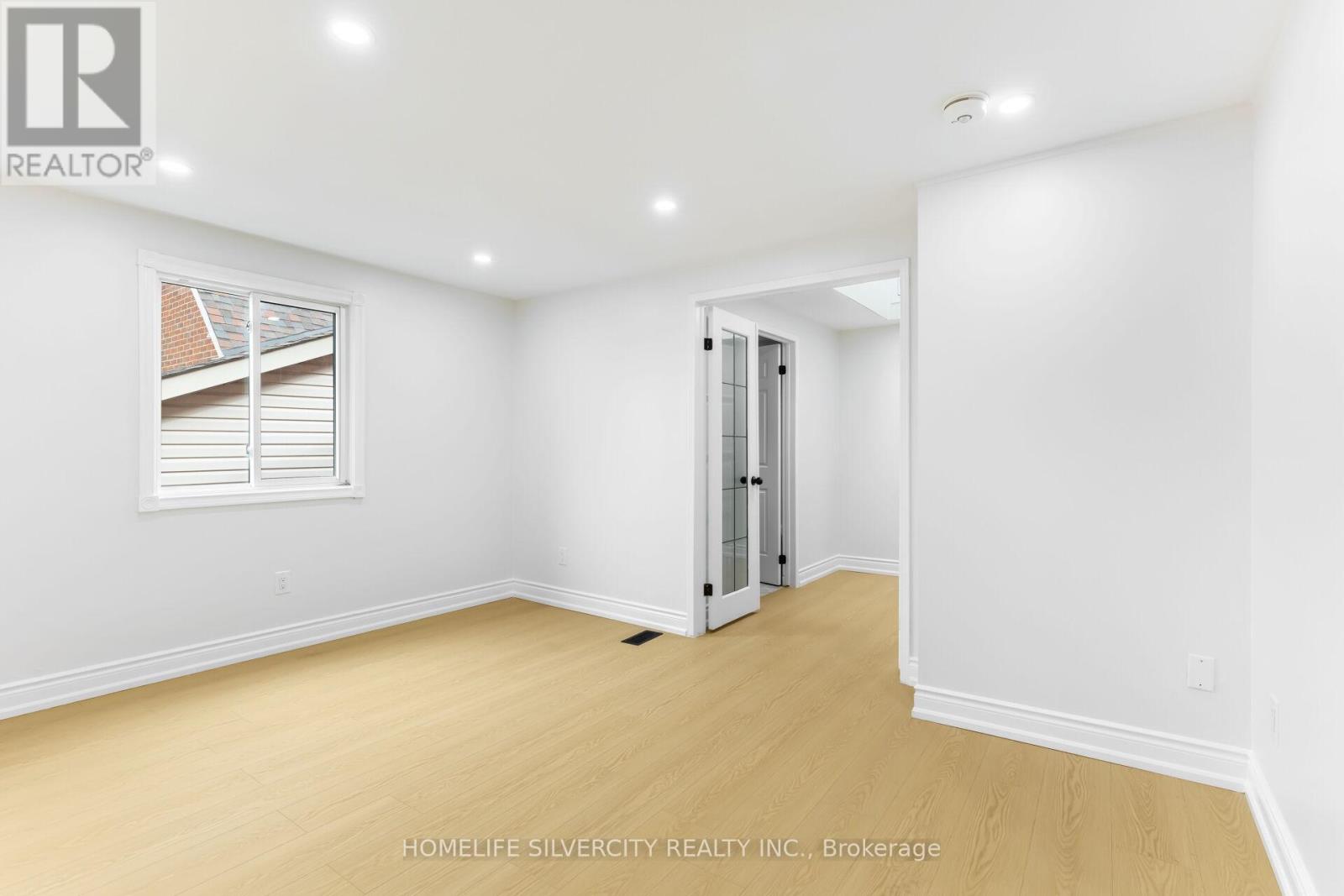 Photo 22 of 26 Cresswell Drive, Brampton ON