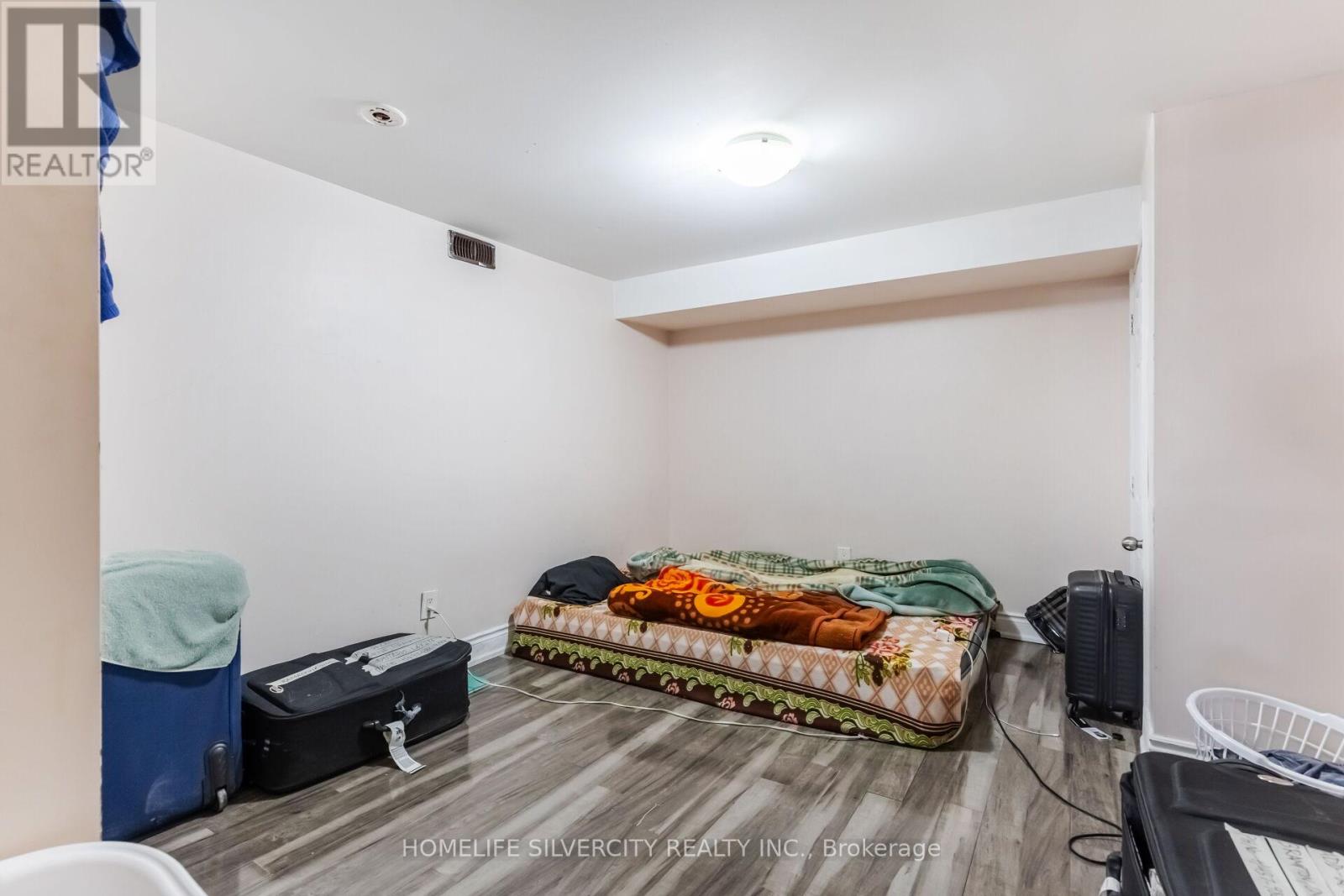 Photo 43 of 26 Cresswell Drive, Brampton ON