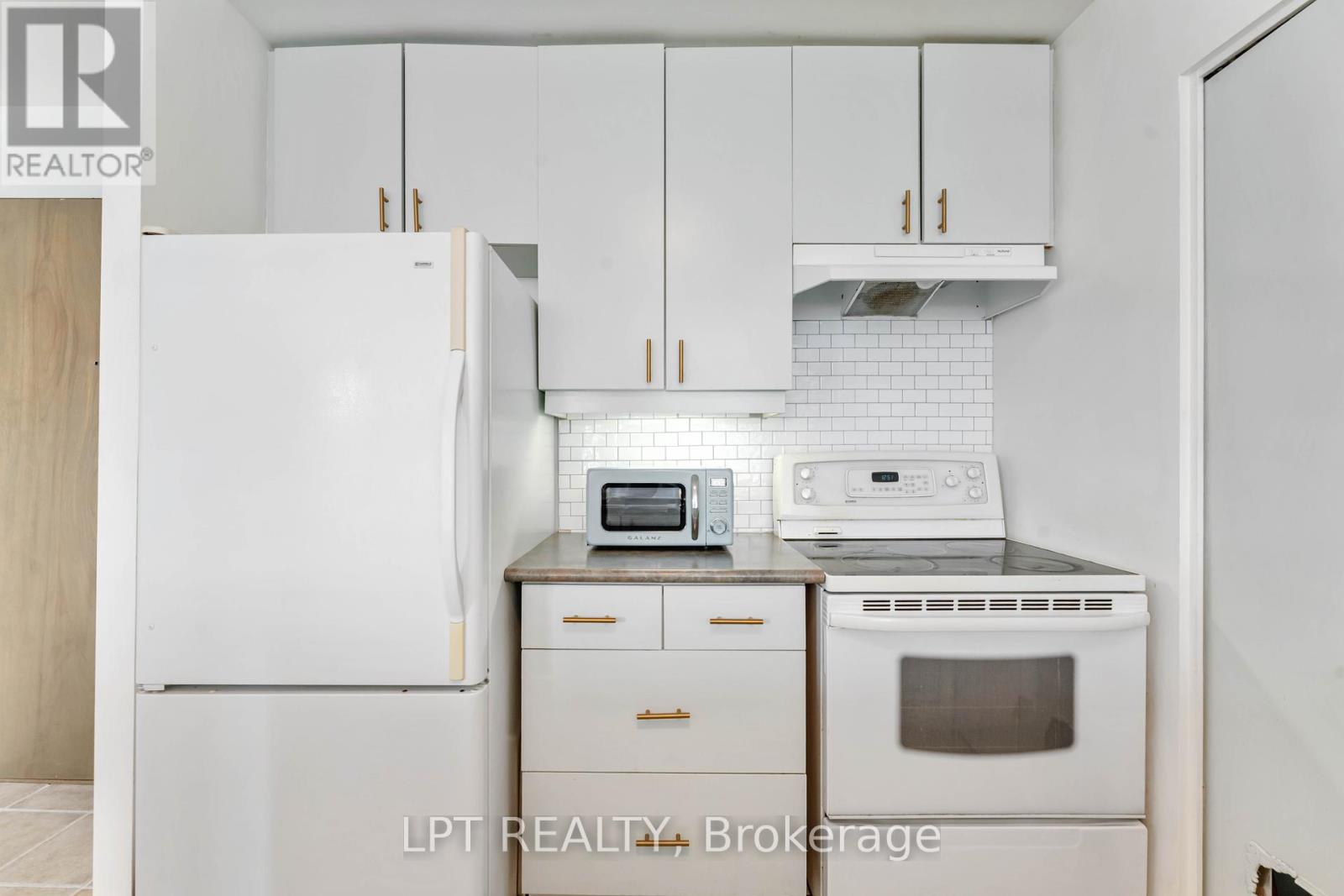 Photo 42 of 206 150 Caroline Avenue, Ottawa ON
