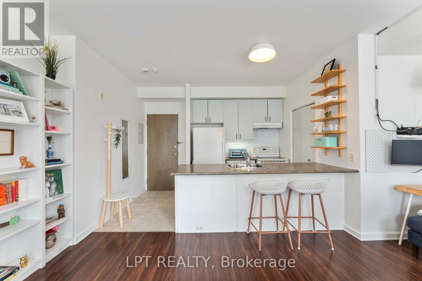 Photo 36 of 206 150 Caroline Avenue, Ottawa ON
