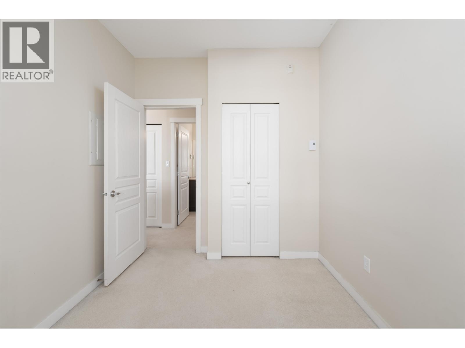 Photo 10 of 420 9399 Tomicki Avenue, Richmond BC
