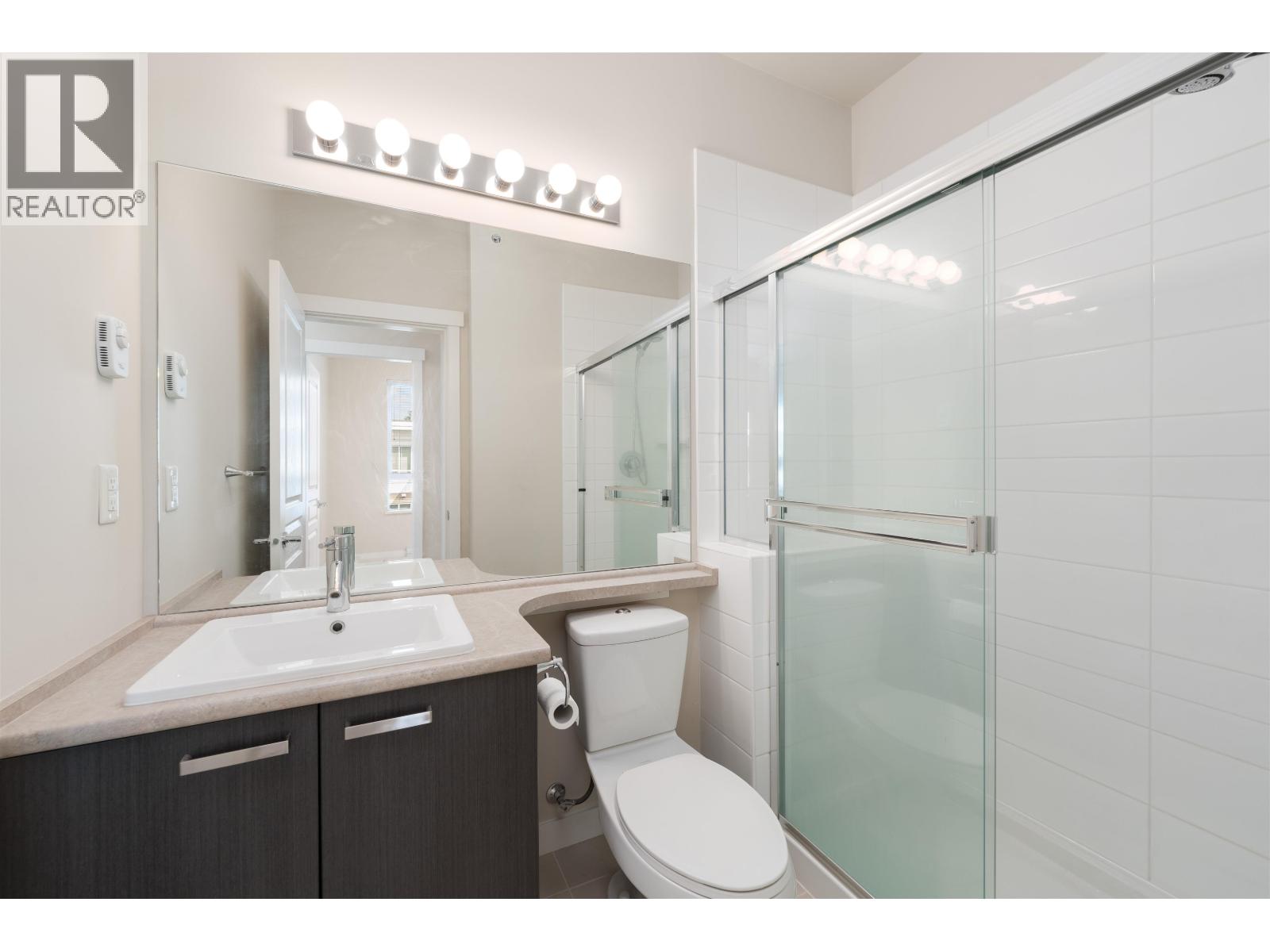 Photo 11 of 420 9399 Tomicki Avenue, Richmond BC
