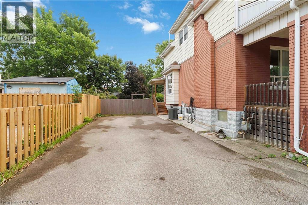 Photo 31 of 160 Catharine Avenue, Brantford ON