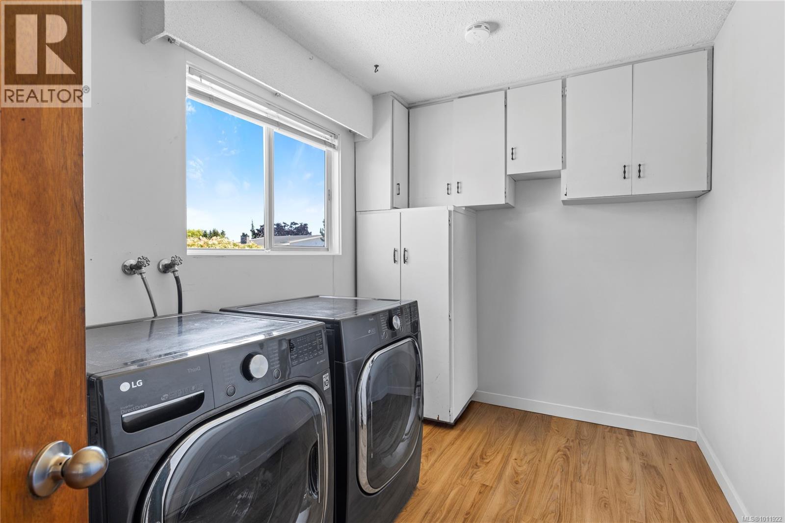 Photo 12 of 382 Willow St, Parksville BC