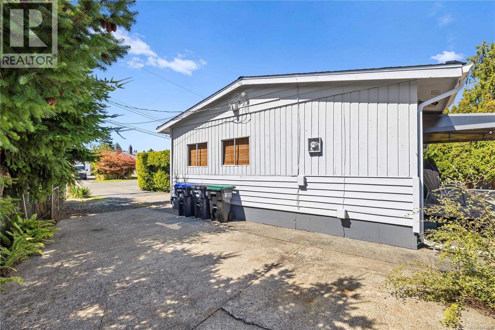 Photo 42 of 382 Willow St, Parksville BC