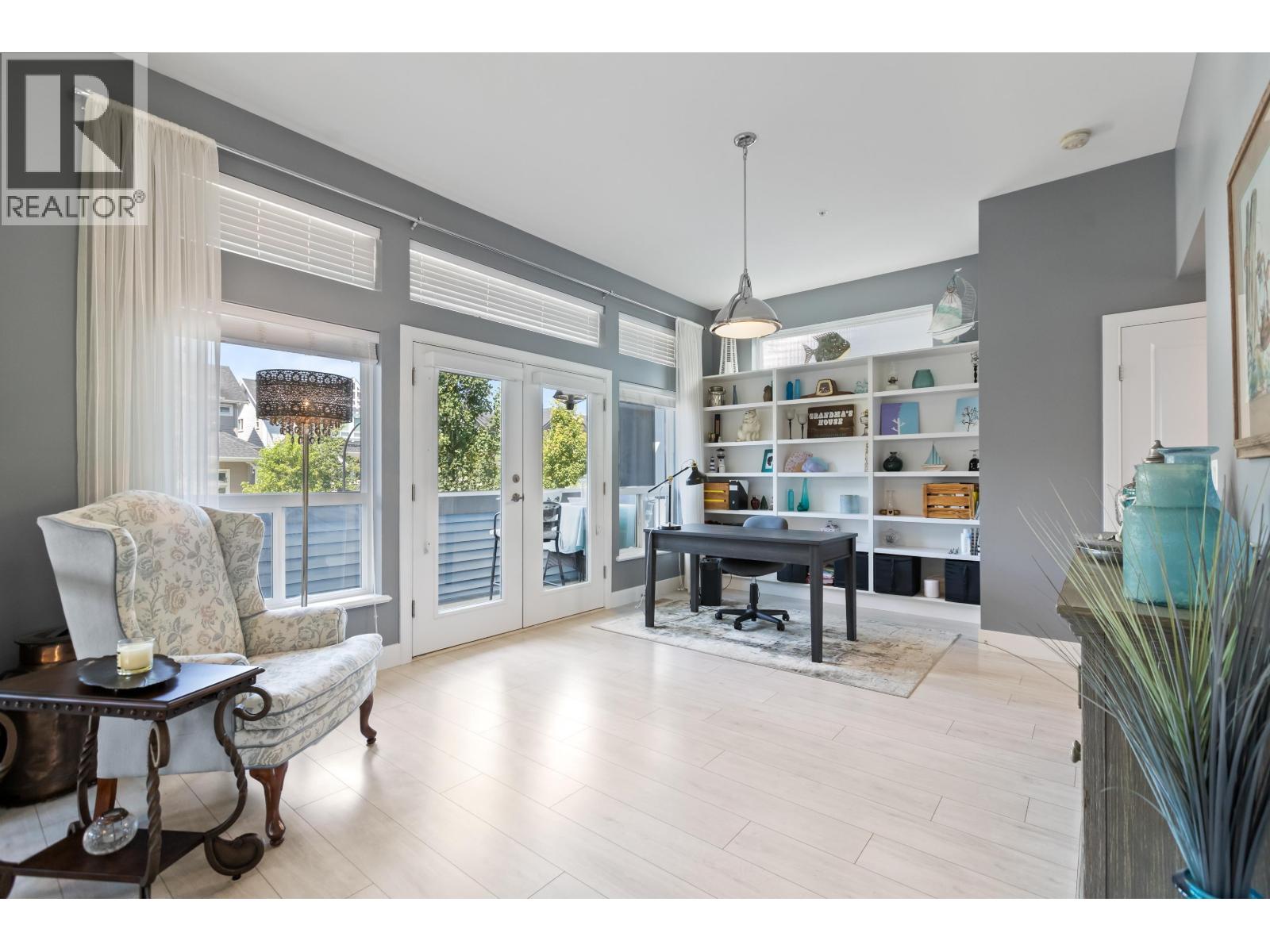 Photo 5 of 10302 Wynnyk Way, Maple Ridge BC