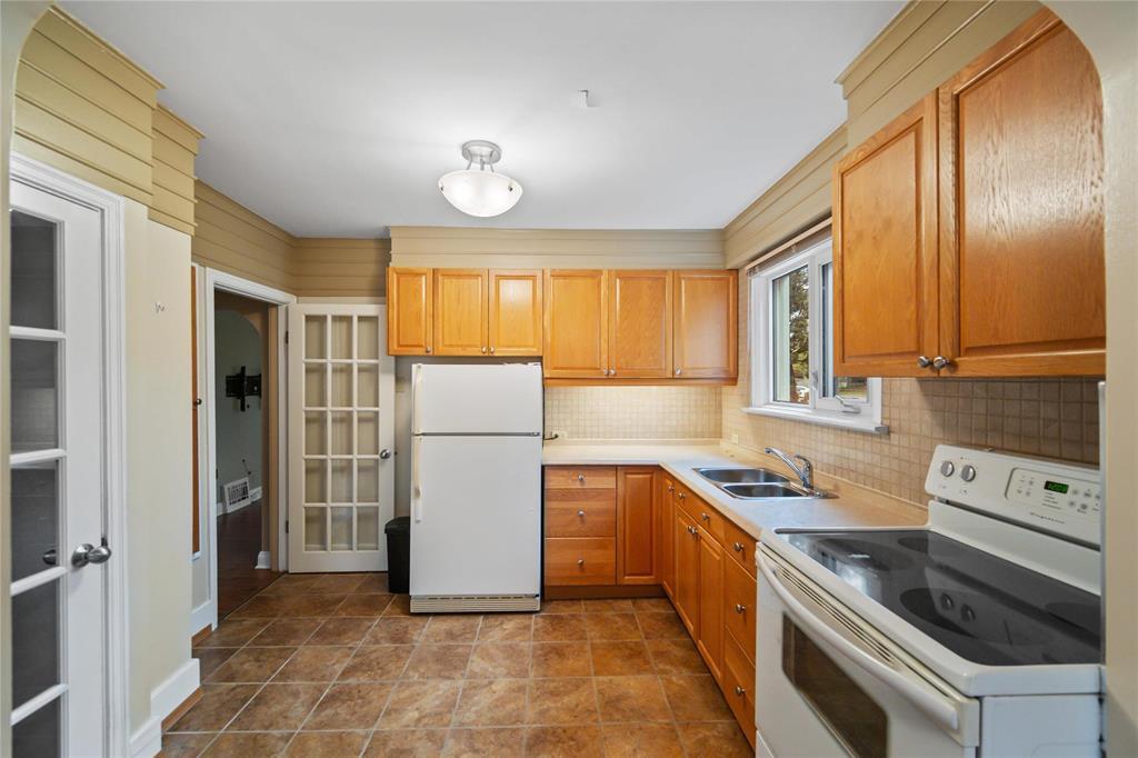 Photo 14 of 31 Fermor Avenue, Winnipeg MB