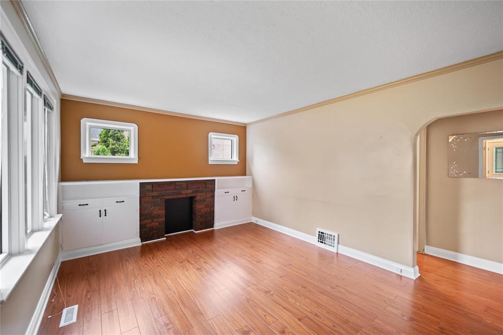 Photo 5 of 31 Fermor Avenue, Winnipeg MB