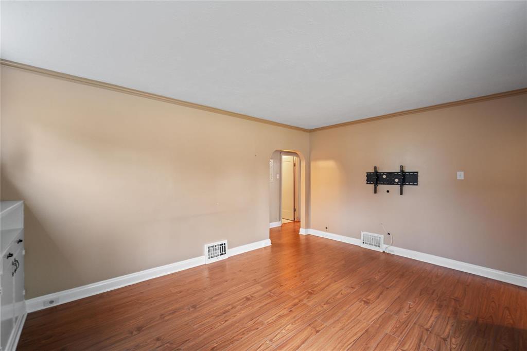 Photo 7 of 31 Fermor Avenue, Winnipeg MB