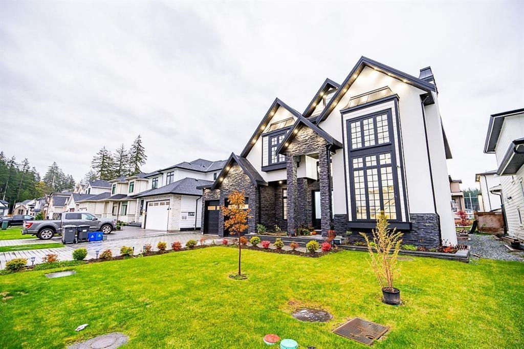 Photo 2 of 19718 33 Avenue, Langley BC
