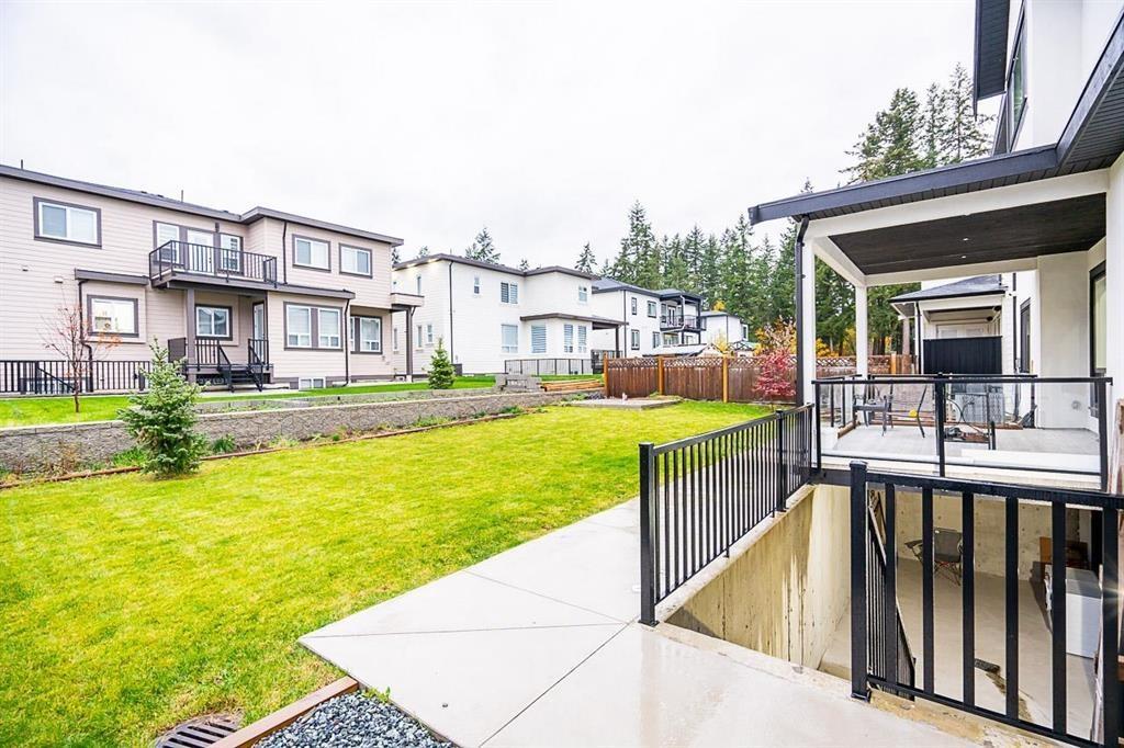 Photo 35 of 19718 33 Avenue, Langley BC