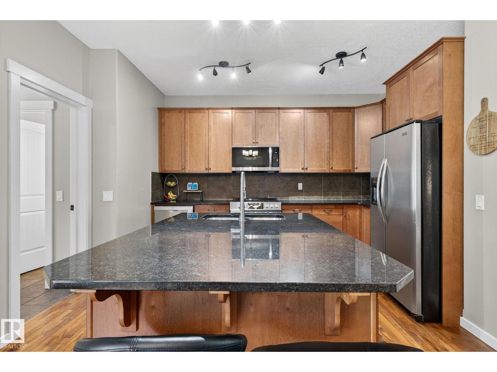 Photo 12 of 1210 Colonel Stone Av Nw, Edmonton AB