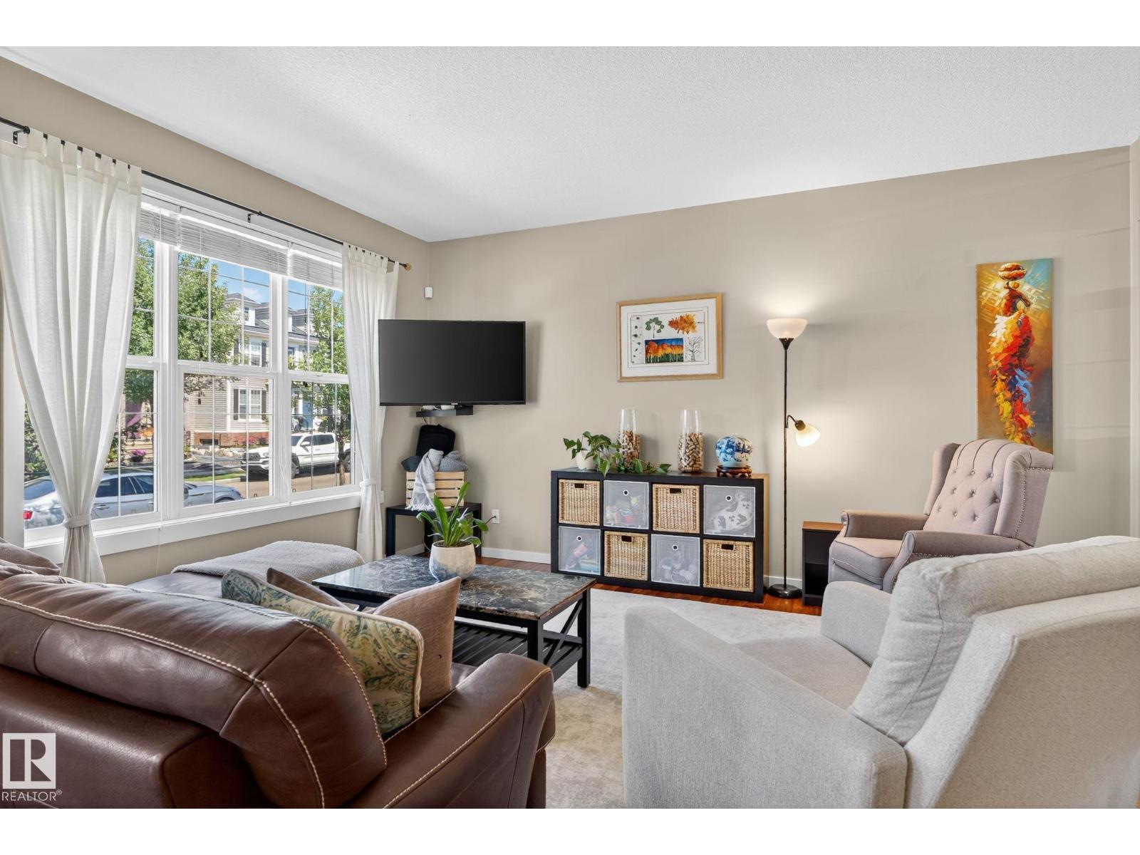 Photo 8 of 1210 Colonel Stone Av Nw, Edmonton AB
