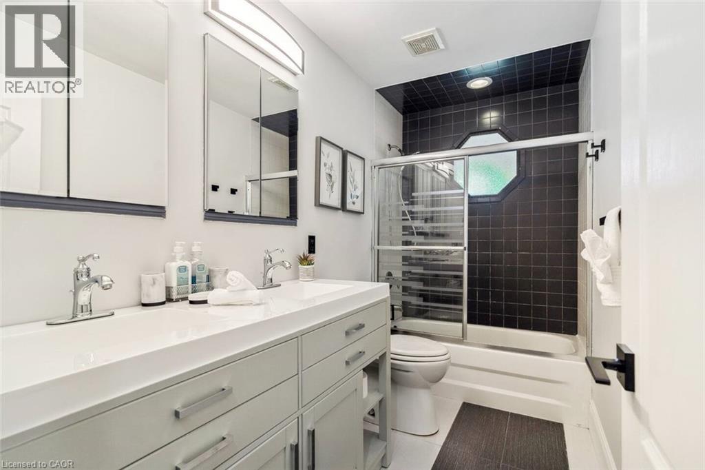 Photo 14 of 1015 Garth Street Unit 1, Hamilton ON
