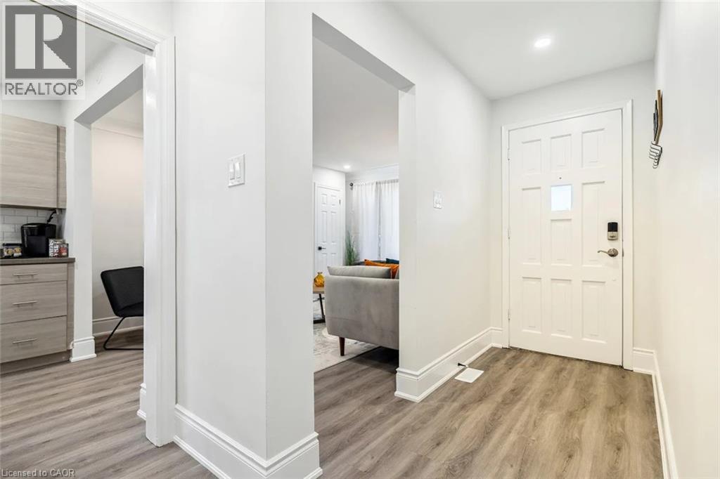 Photo 3 of 1015 Garth Street Unit 1, Hamilton ON
