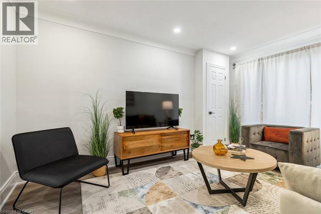 Photo 4 of 1015 Garth Street Unit 1, Hamilton ON