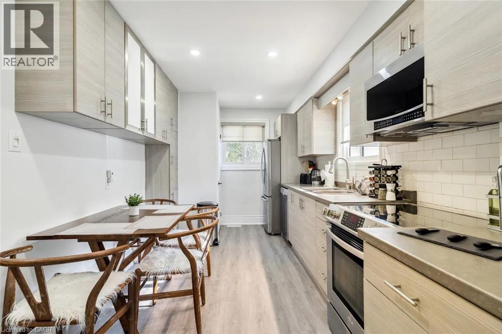 Photo 5 of 1015 Garth Street Unit 1, Hamilton ON