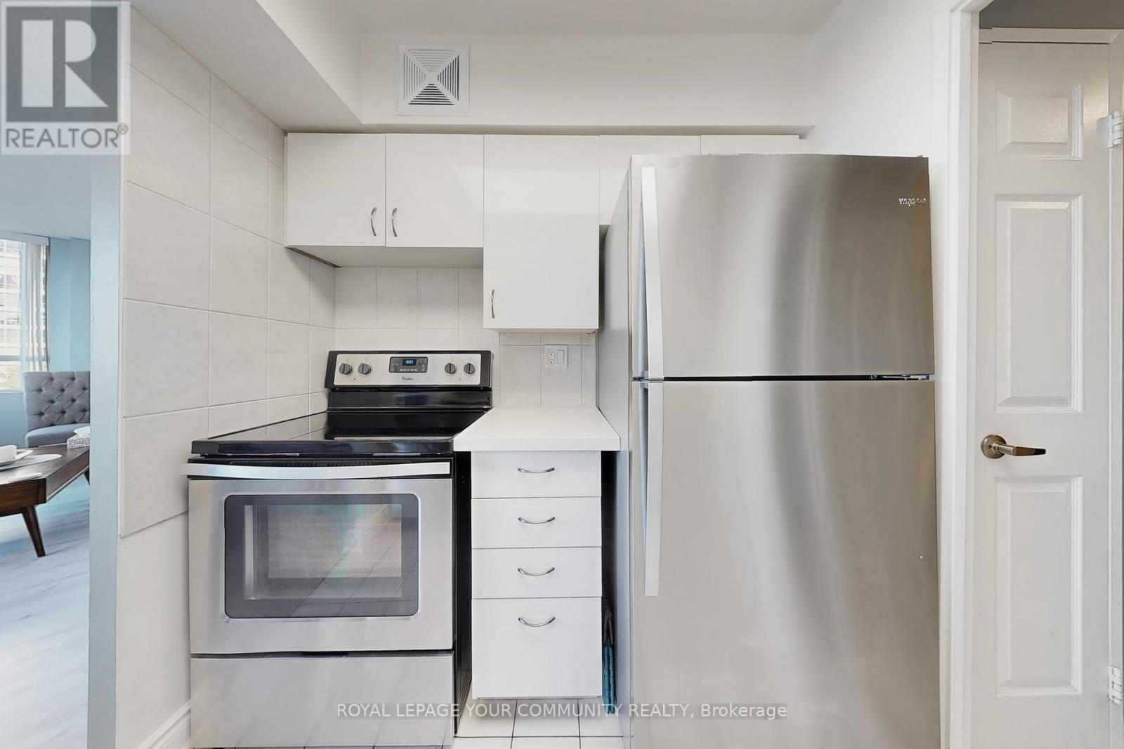 Photo 32 of 603 50 Kingsbridge Garden Circle, Mississauga ON