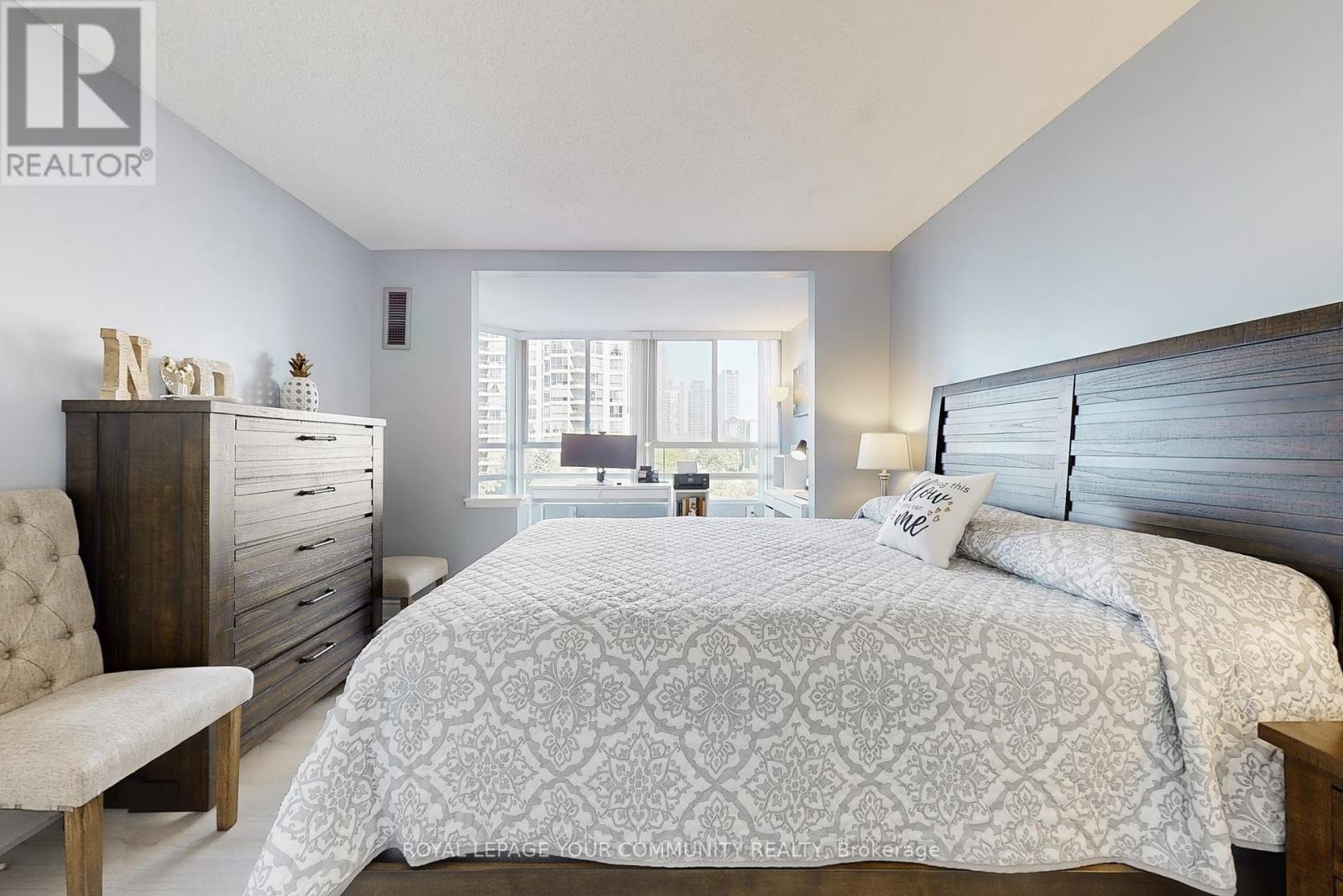 Photo 40 of 603 50 Kingsbridge Garden Circle, Mississauga ON