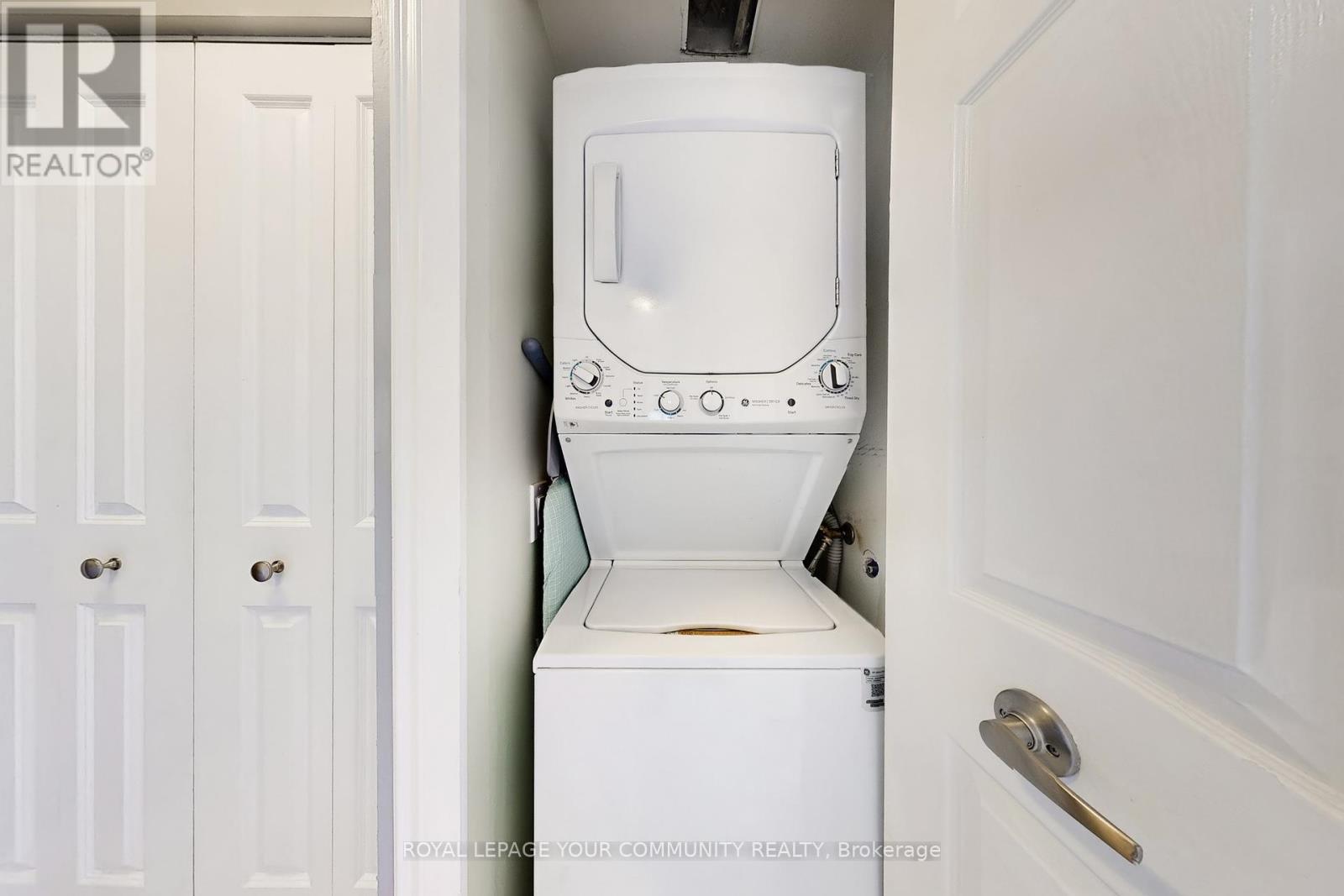 Photo 33 of 603 50 Kingsbridge Garden Circle, Mississauga ON