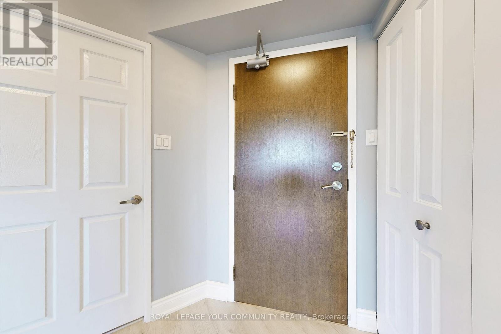 Photo 22 of 603 50 Kingsbridge Garden Circle, Mississauga ON