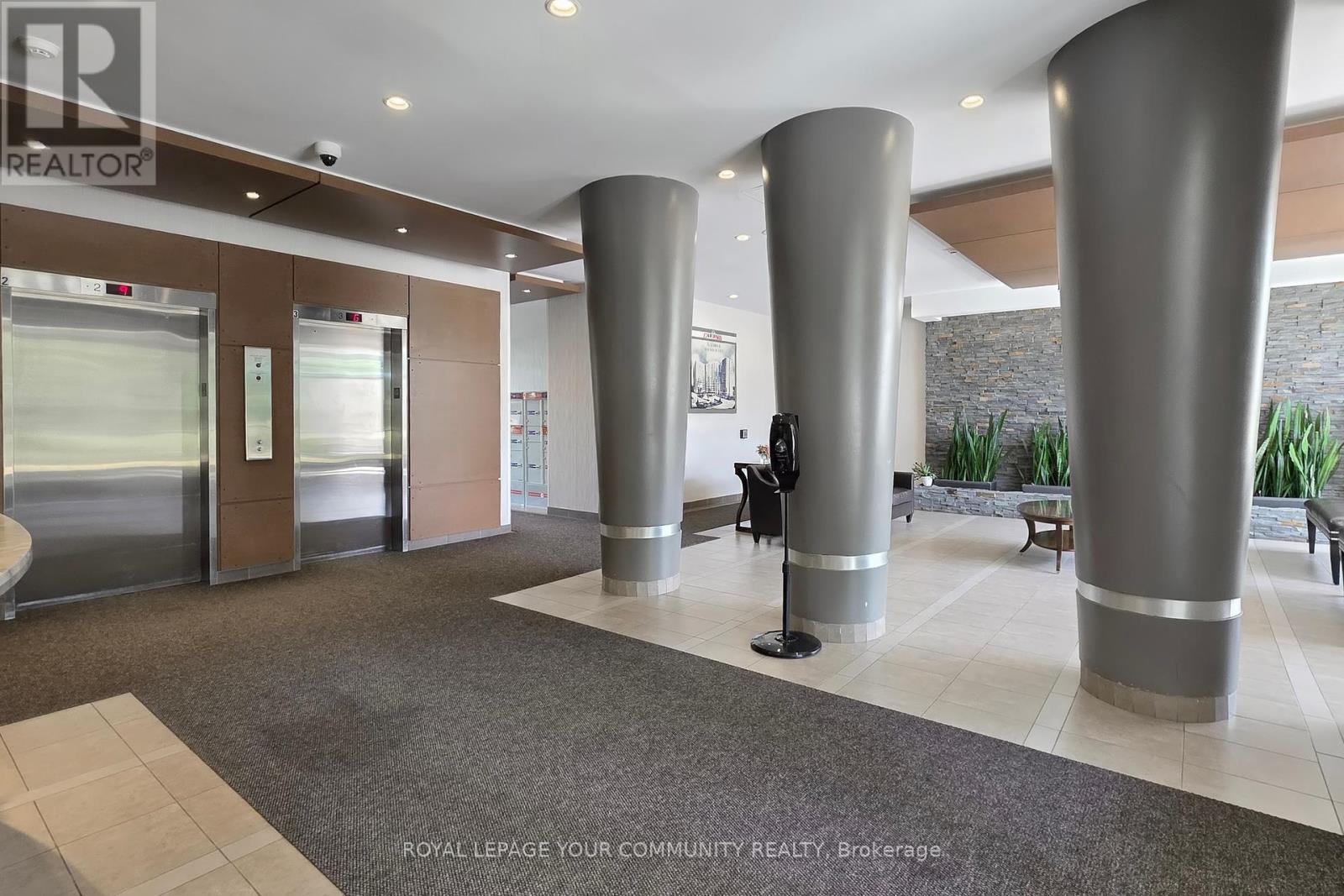 Photo 19 of 603 50 Kingsbridge Garden Circle, Mississauga ON