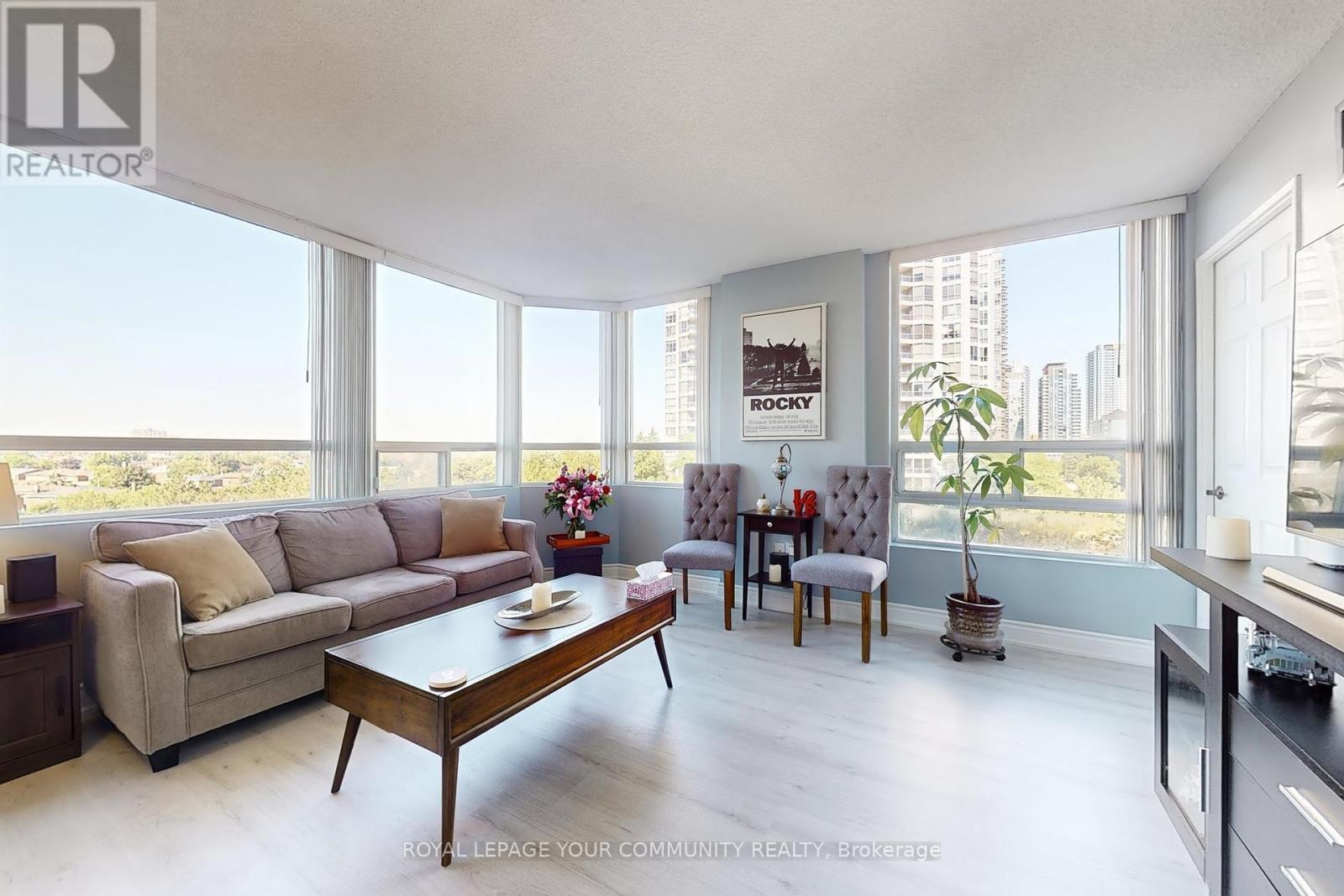 Photo 5 of 603 50 Kingsbridge Garden Circle, Mississauga ON