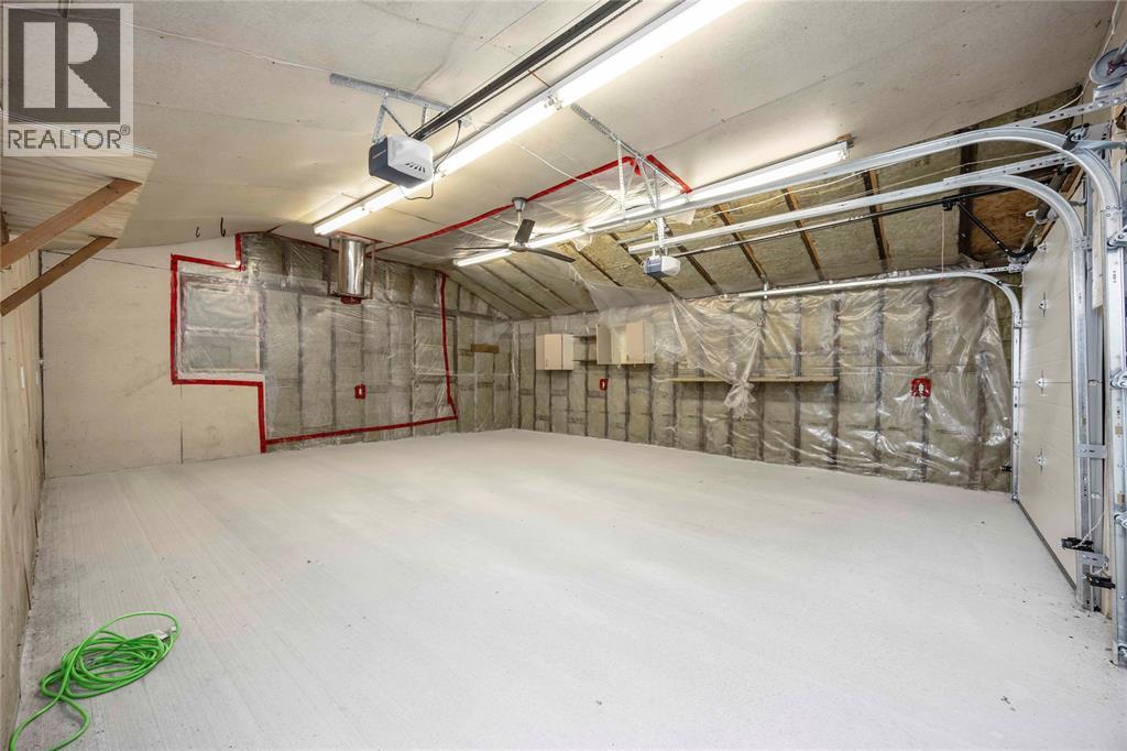 Photo 23 of 136 Chestnut Avenue, Sarnia ON
