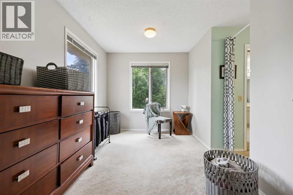 Single Family House for Sale in  Mckenzie Place SE McKenzie Lake Calgary 