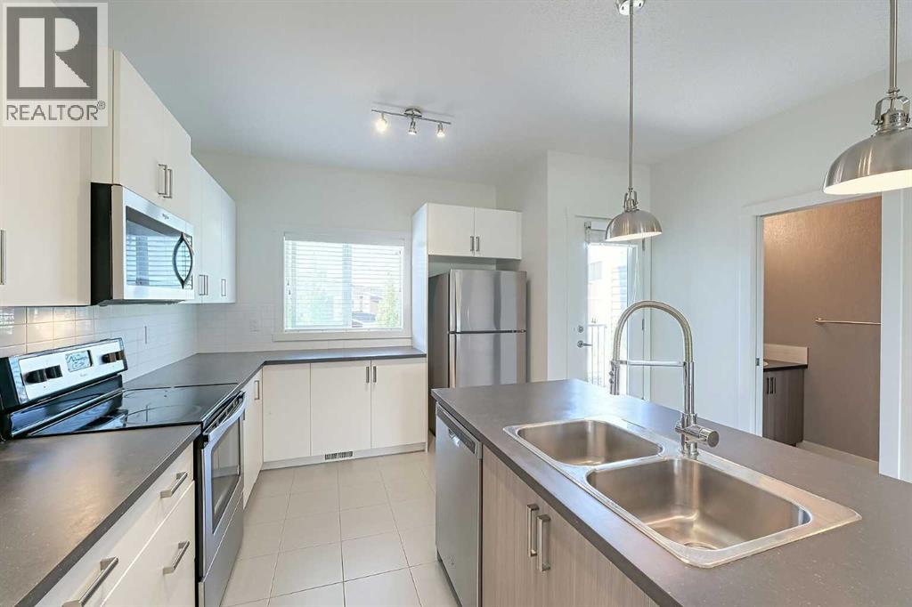 Photo 16 of 10 Walden Lane Se, Calgary AB