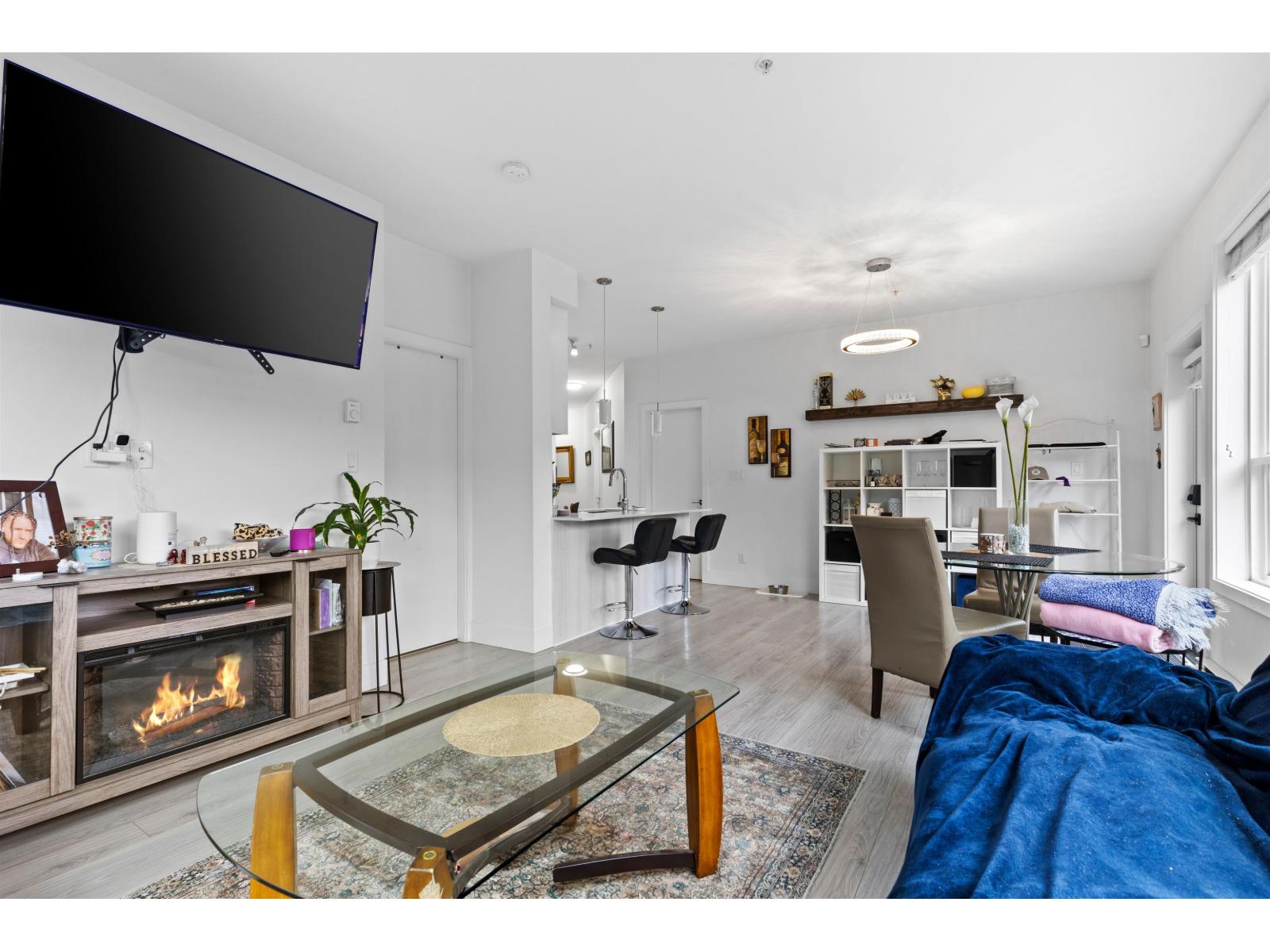 Photo 5 of 108 6468 195 A Street, Surrey BC
