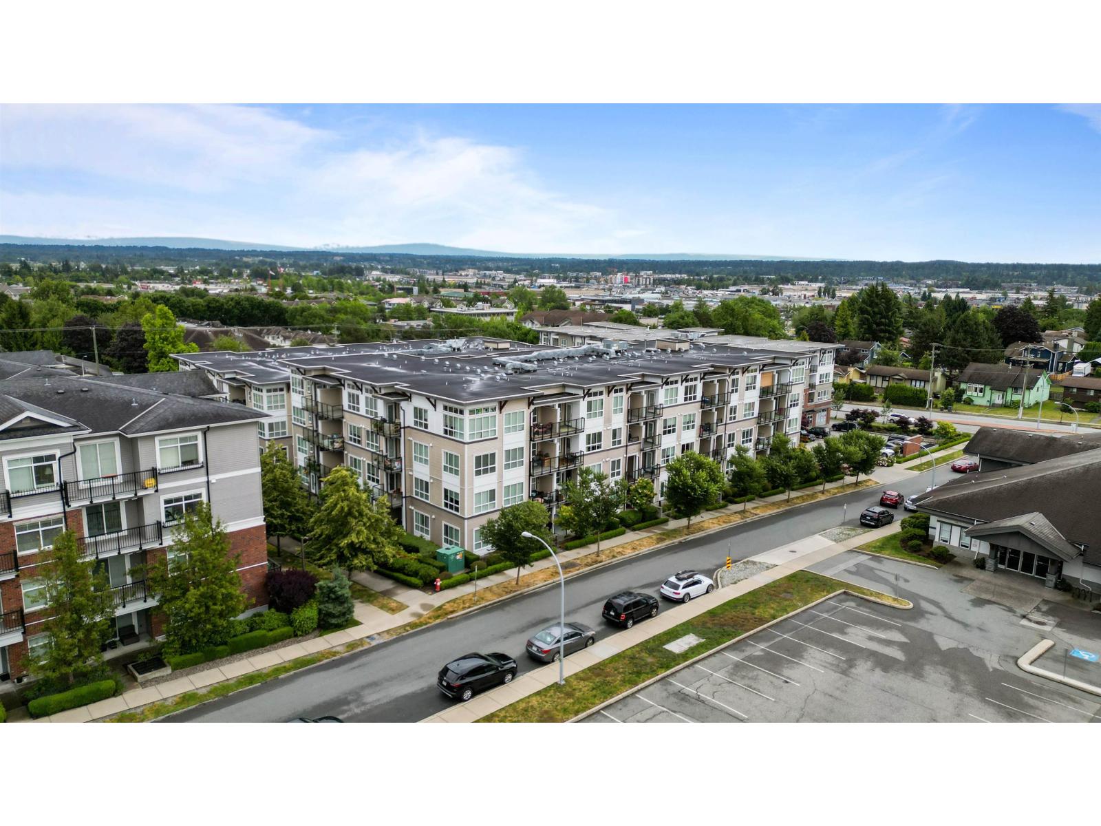 Photo 31 of 108 6468 195 A Street, Surrey BC