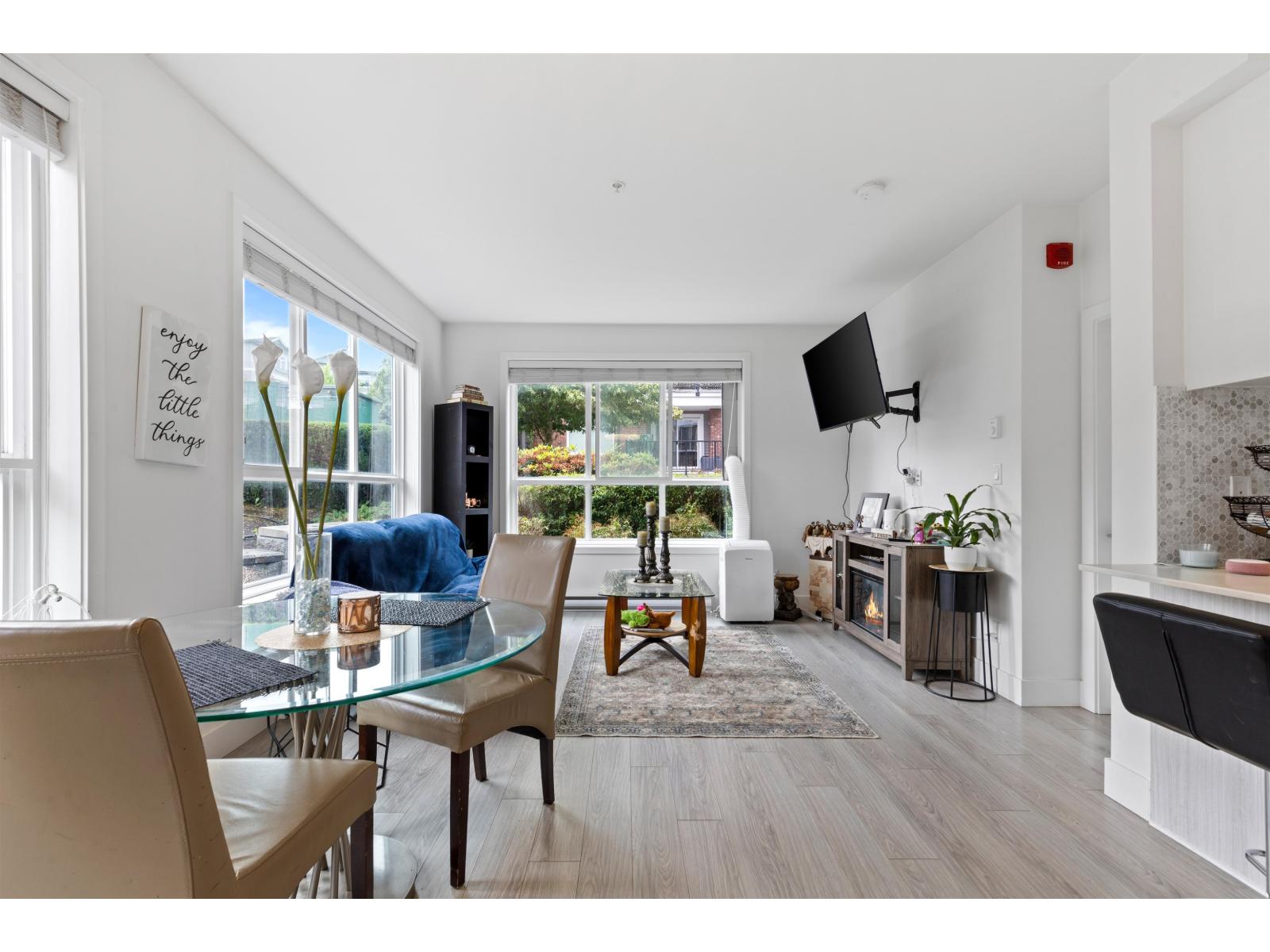 Photo 10 of 108 6468 195 A Street, Surrey BC
